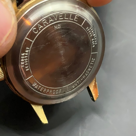Vintage 1960s Caravelle Men's Manual Wind Mechanical Gold Tone Watch Runs Good! - Picture 5 of 5